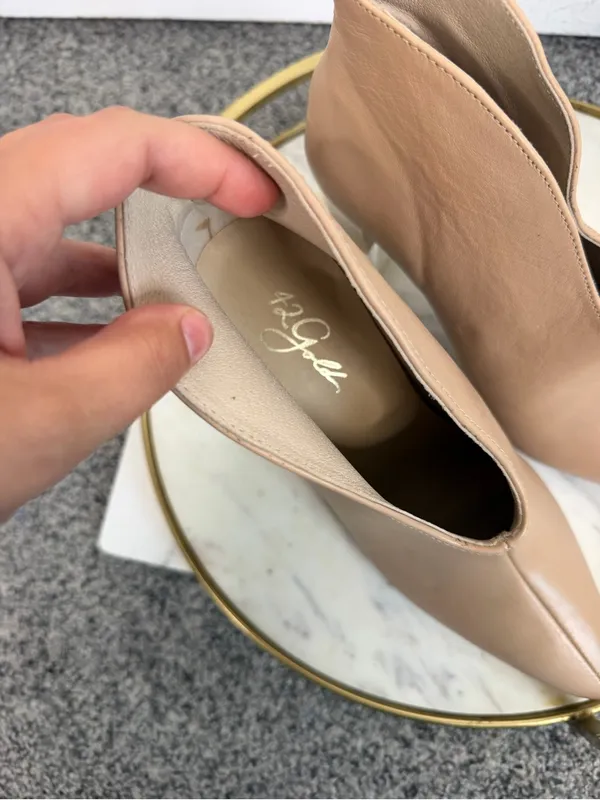 42 Gold Size 8M Nude Pointed Toe Clear Block Heel Ankle Booties NWOT $120 MSRP - Image 7