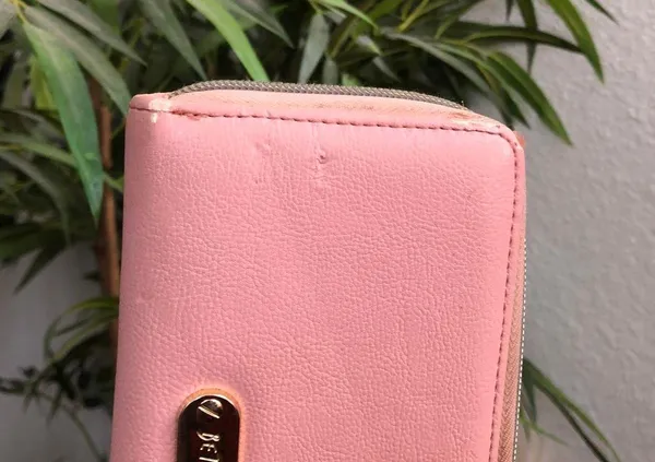 Betsey Johnson Pink Large Bow Glitter Rhinestone Sequin Gold Accents Leather Wallet Clutch Purse - Image 7