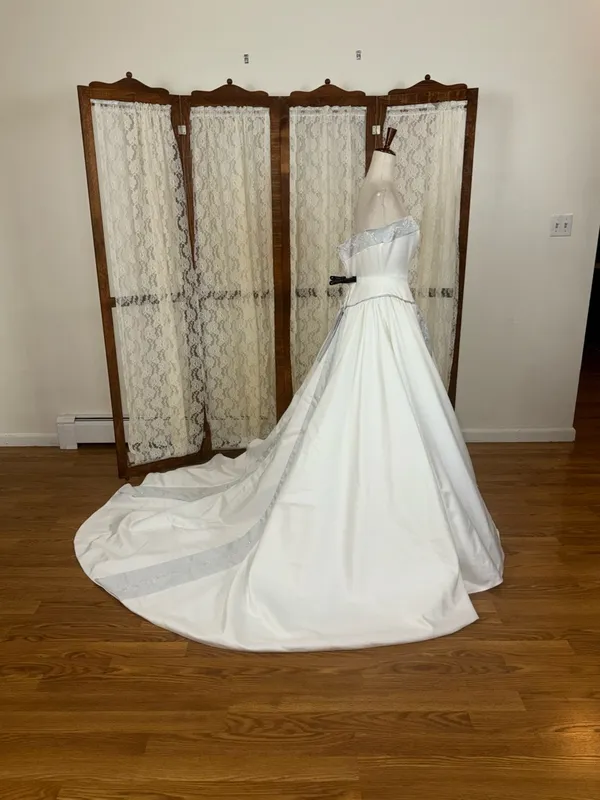 Gorgeous Vintage 90s Mori Lee Strapless White Satin Ball Gown - Image 5