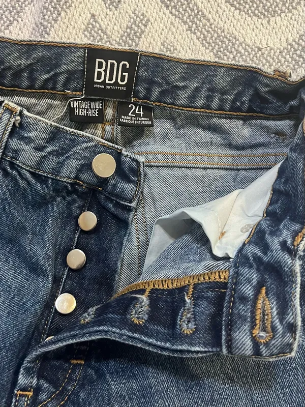 BDG // URBAN OUTFITTERS Vintage Wide Leg High Rise Button Fly Blue Jeans 24 - Image 7