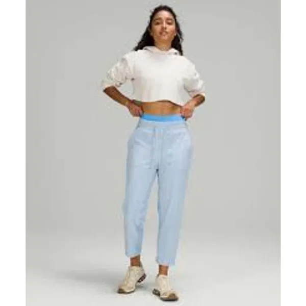 Lululemon Beyond the Studio Crop Blue Linen Womens Size 8 Dance Yoga - Image 2