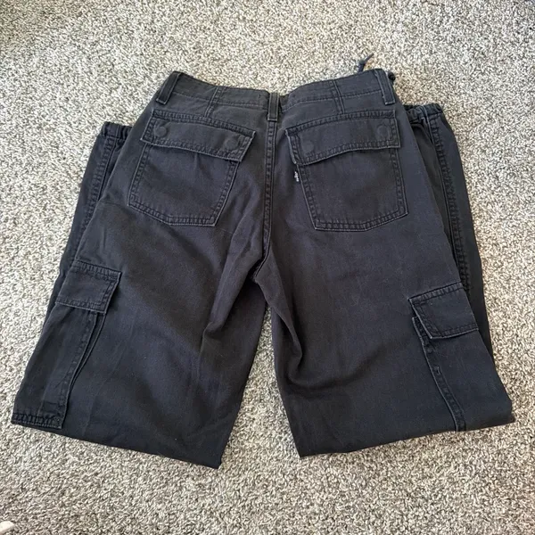 Levi’s 94 Baggy Cargo Jeans  - Image 4
