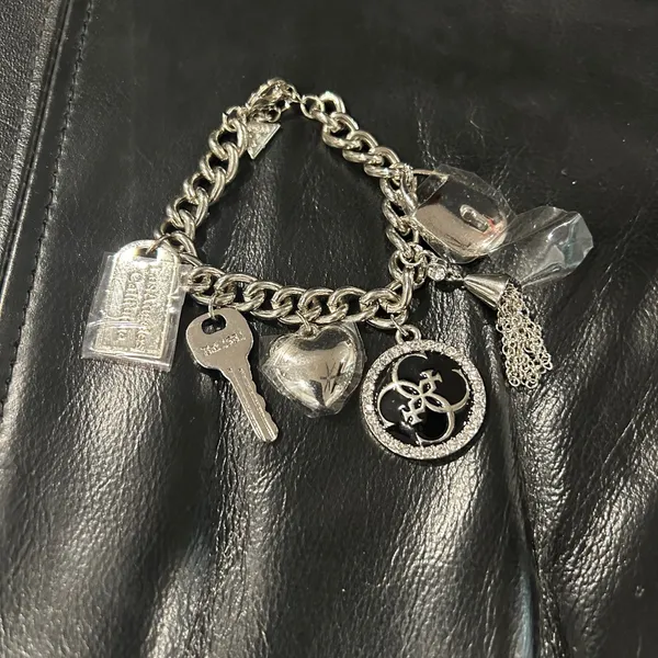 Guess Silver-Tone Charm Bracelet with Heart, Key & Medallion - Image 3