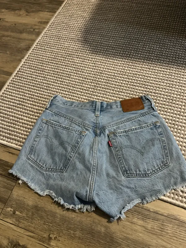 Levi’s 501 Shorts - Image 2