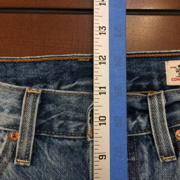 Levi’s made by white oak cone denim button fly ray hem 25 - Image 3
