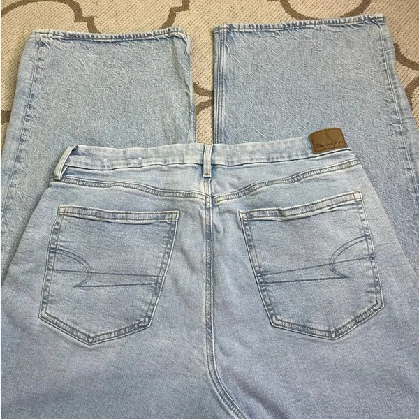 American Eagle AE Curvy Super High-Rise Baggy Straight Jeans Light Blue Size 16L - Image 2
