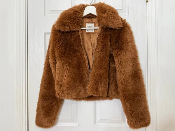 Abercrombie & Fitch Women’s XS Brown Faux Fur Cropped Jacket Zip Chic Glam Y2K - Image 4