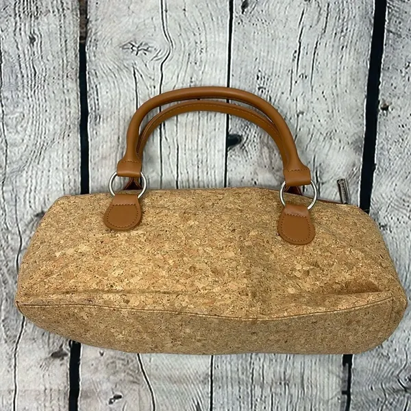 Primeware Cork Insulated Wine Clutch Classic Sassy - Image 2