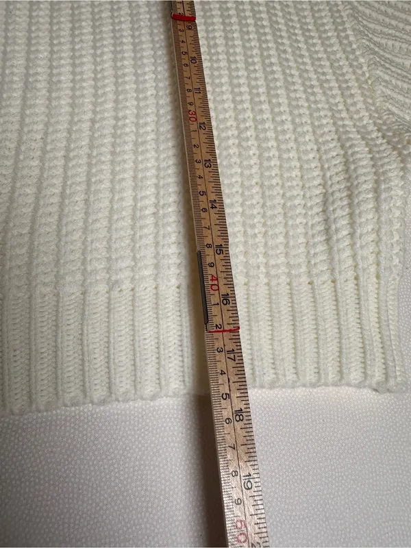 Women’s Cream Chunky Knit Sweater Size Small Short Cozy Ribbed Pullover - Image 9