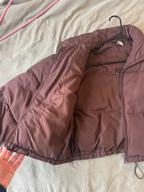 H&M Cropped Puffer Jacket in Chocolate - Image 4