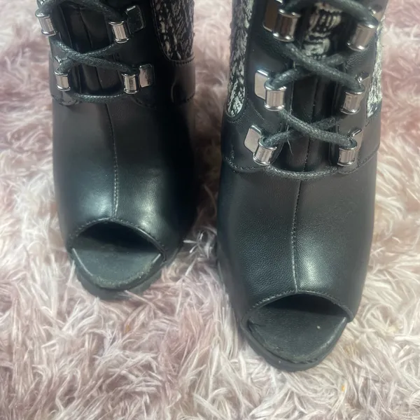 Black and white tweed knee high peep toe boots 7.5 - Image 6