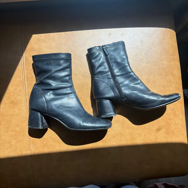 Black Square Toe Block Heel Ankle Boots Side Zip Sock Booties Size 39 - Image 3