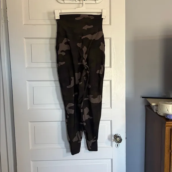 Aerie Offline Camouflage High-Waisted Joggers - Image 3