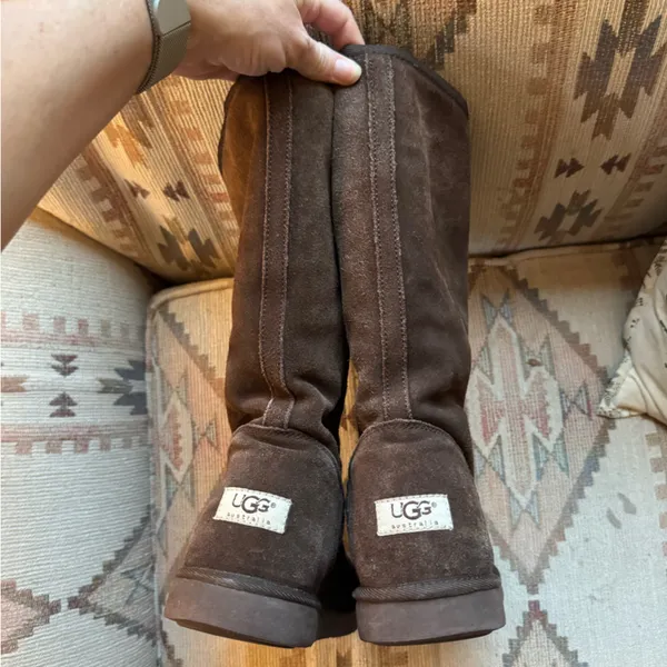 UGG Tall Sunset II Side Zip Brown Suede  Boots. - Image 5