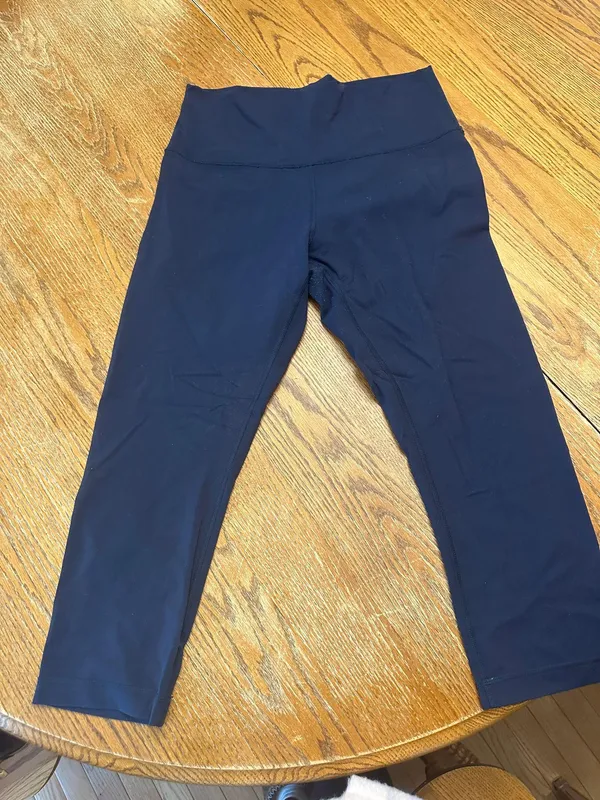 Navy Blue Cropped Leggings - Image 5