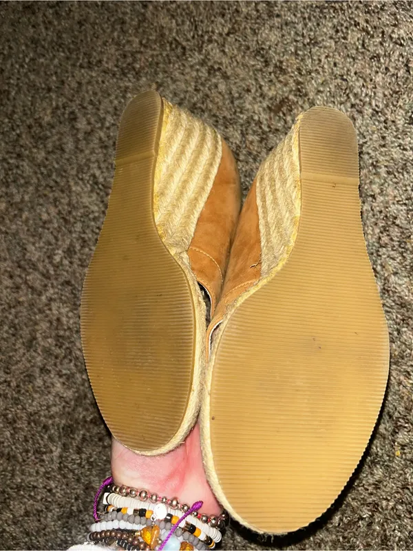 Chocolat Blu Suede Peep-Toe Wedge Sandals size 6 - Image 4