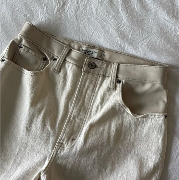 Abercrombie Leather Trim 90s Straight Ultra High Raise Jeans - Image 3