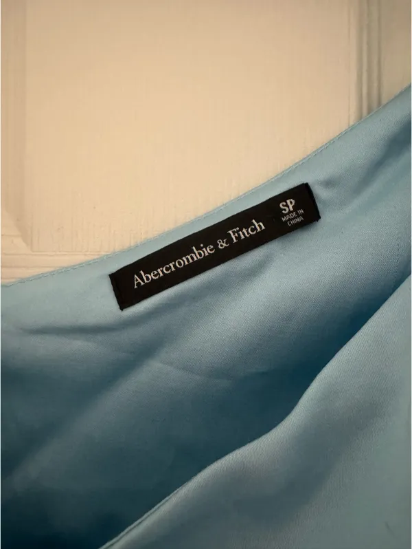 Abercrombie One-Shoulder Satin Knotted Midi Dress - Image 6