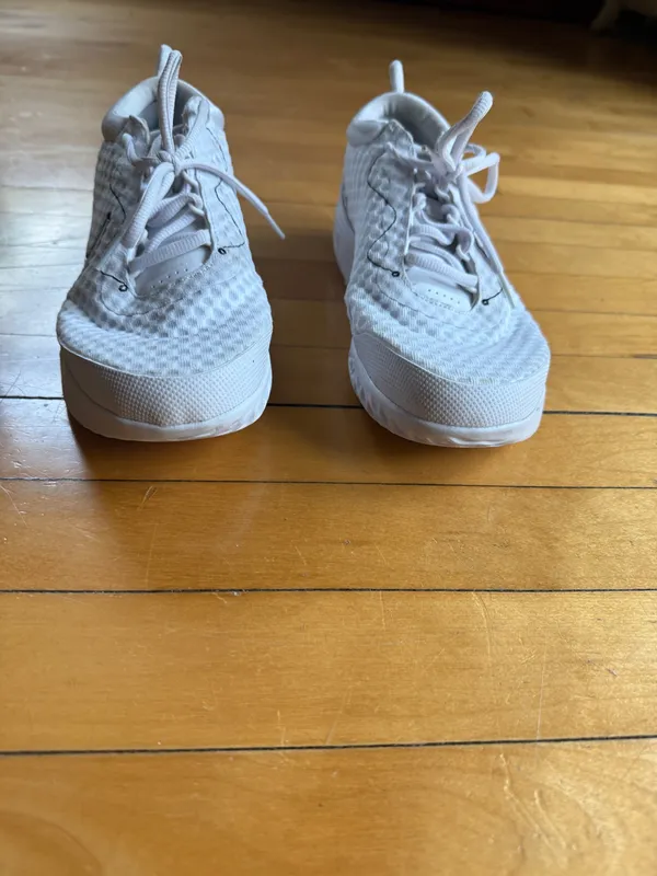 Nike Sneaker Hard Court Shoes - Image 2