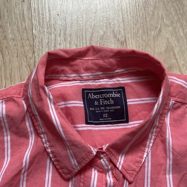 Abercrombie & Fitch Women’s Pink White Short Sleeve Button-Down Shirt Size XS - Image 5