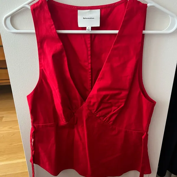 Reformation Meg Top in Lipstick - Image 9