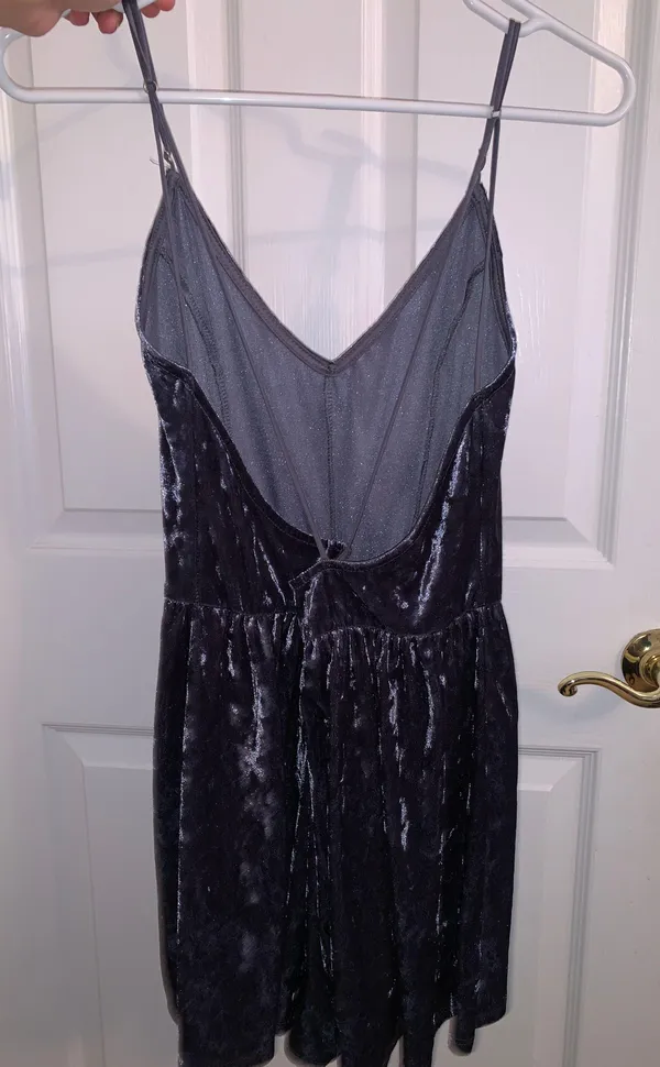 PacSun Velvet Romper - Image 2