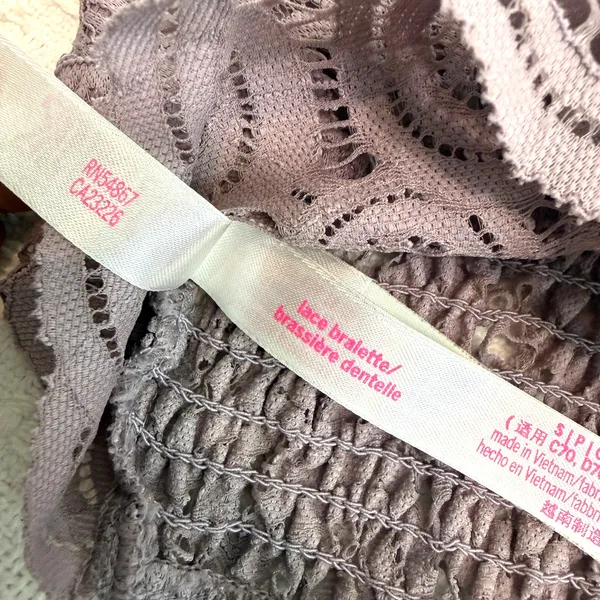 Victoria's Secret PINK small lace criss cross back bralette crop top BC3 3240 - Image 4