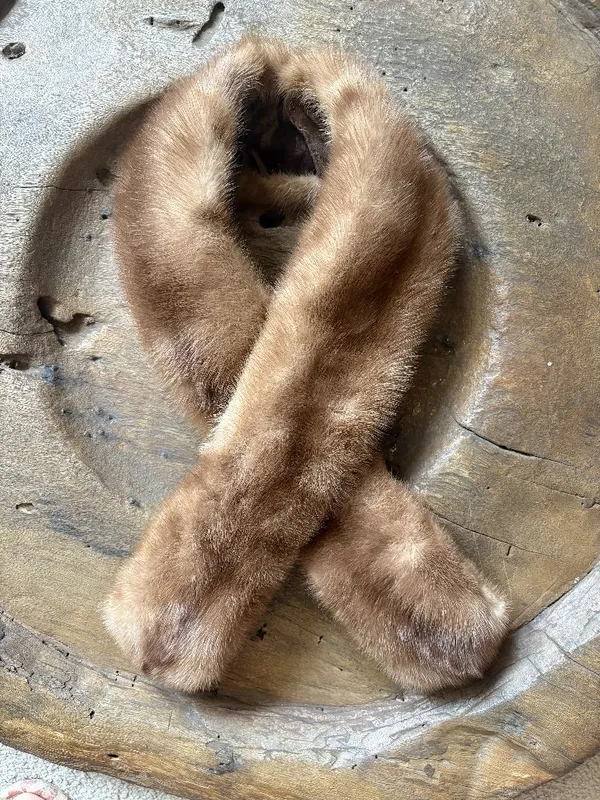 Vintage pastel mink fur ascot collar likely 1960s retro glam - Image 2
