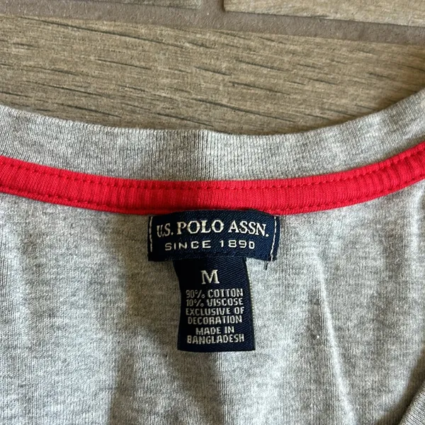 US polo assn gray v neck long sleeve - Image 3