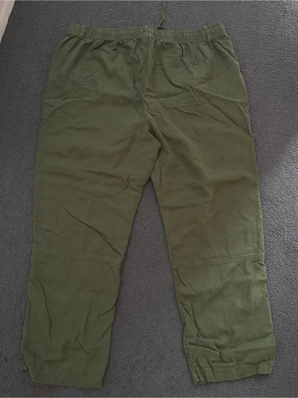 Time and Tru Olive Green Cargo Drawstring Pants Sz 16-18 - Image 2