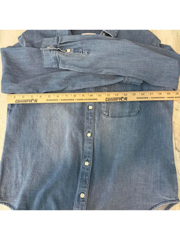 Universal Threads Women’s Small Blue Denim Button Down Shirt Long Sleeve - Image 5