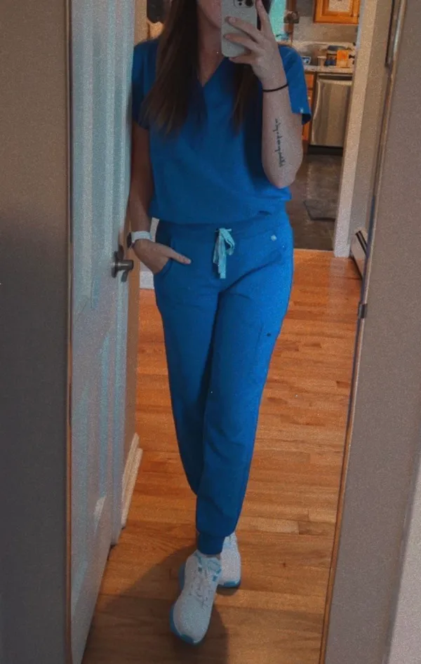 Blue Figs Scrub Jogger Set  - Image 4