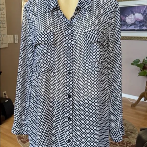a.n.a Black and White Diamond Pattern Button Down Shirt - Image 4