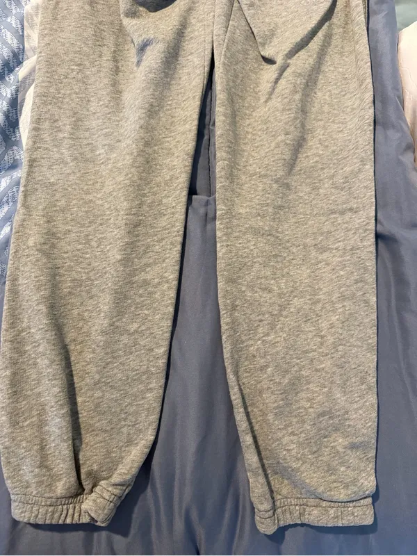Old Navy Heather Gray Drawstring Sweatpants - Image 5
