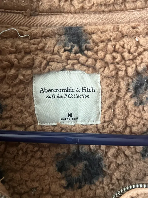 Abercrombie & Fitch Brown Leopard Sherpa Half Zip Sweater Size Medium - Image 3