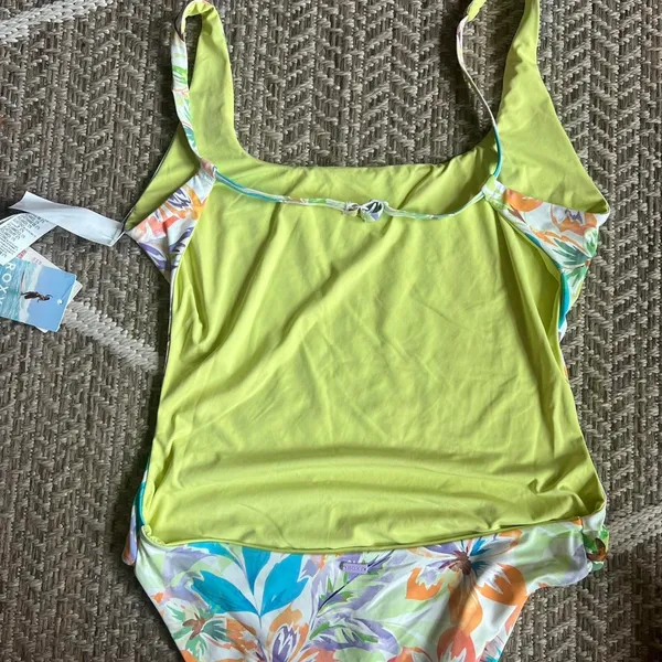 Roxy retro revo one piece sz XL - Image 5