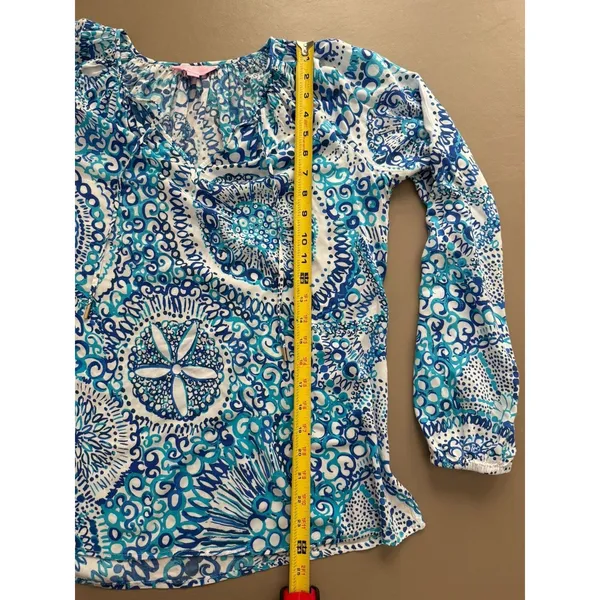 Lilly Pulitzer Willa Blouse Womens Medium Blue Midnight Print V Neck Tunic Top - Image 7