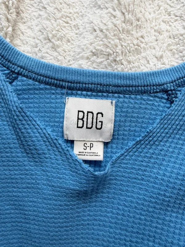 BDG Blue Cropped Long Sleeve - Image 2