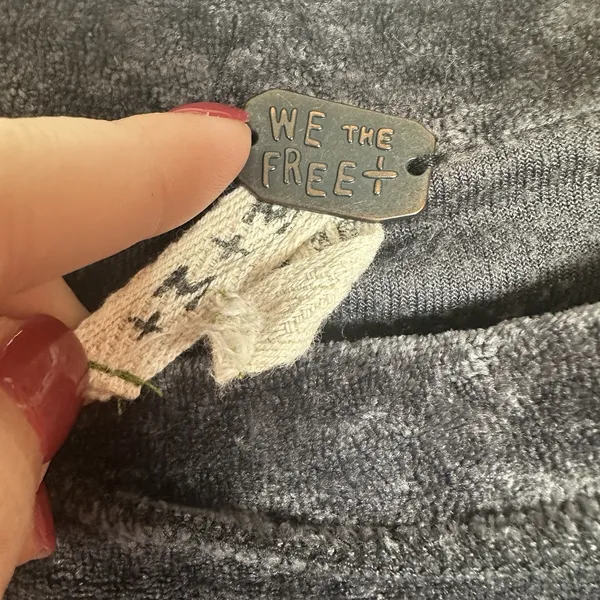 We The Free People‎ Crushed Velvet Black Pullover Slouchy Sweatshirt Size Medium - Image 3