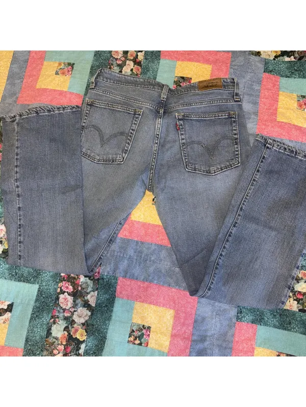 Levi's 518 Superlow Boot Cut Woman’s 11S JR Jeans Denim Levi Pants Light Wash - Image 7