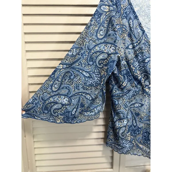 MYO Blue Paisley‎ Top Butterfly Sleeves Size Medium V Neck Ruffle Hem Boho - Image 3