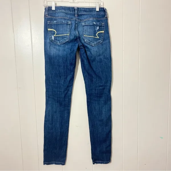 American Eagle 77 Skinny Distressed Jeans Low Rise Blue Size 2 Regular - Image 3