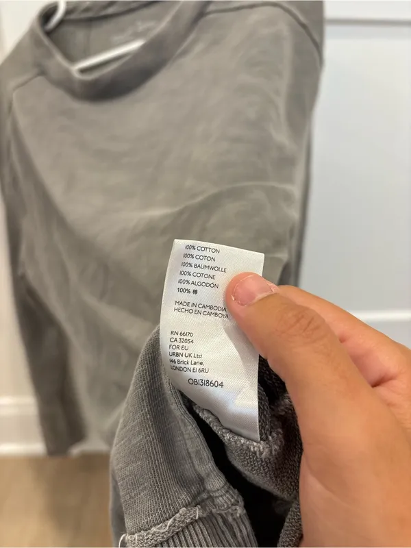 Pilcro by Anthropologie Grey Washed Crewneck Size Meidum - Image 4