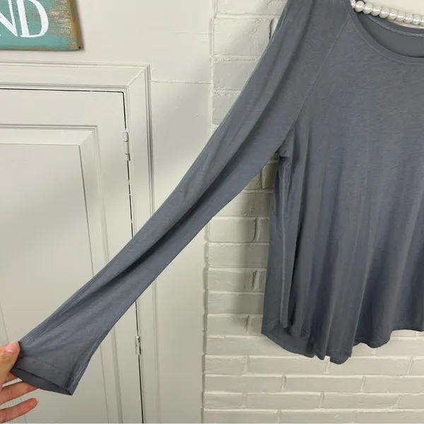 Lululemon Grey Casual Long Sleeve Top - Image 5