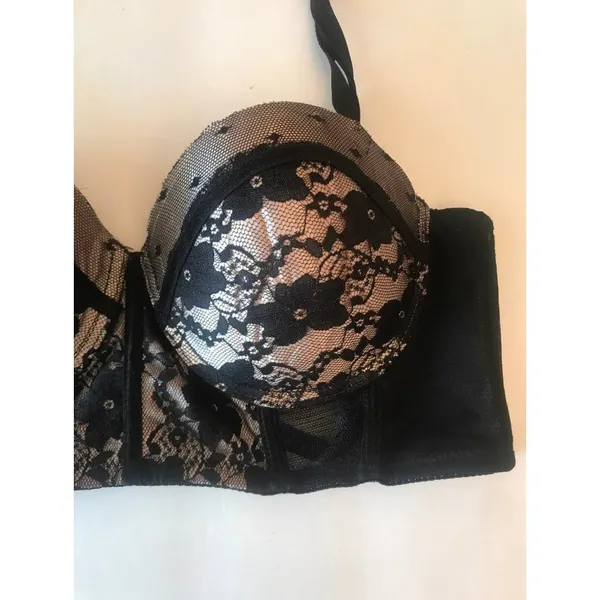 Black fuchsia lace adjustable‎ or removable straps bra Size undefined - Image 2