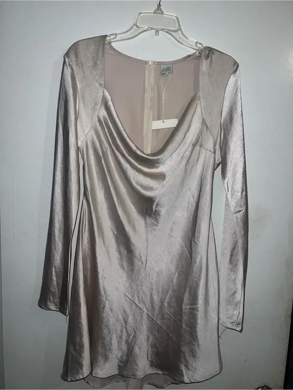 SELFIE LESLIE Solstice Long Sleeve Cowl Neck Mini Dress in Champagne Size 12/L - Image 4