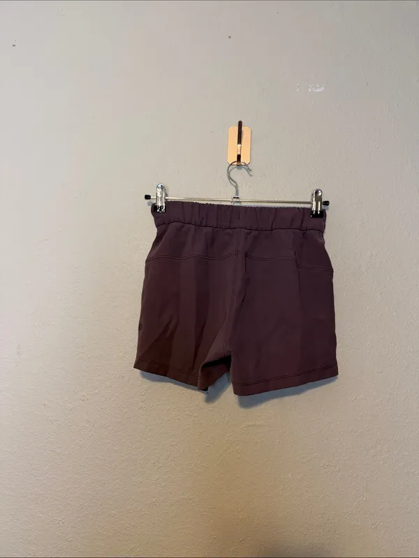 Lululemon On The Fly Short *Woven *2.5" Cherry Cola Size 2 - Image 6