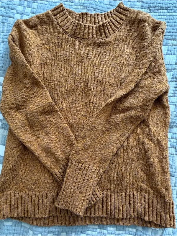L.L. Bean Women's Crewneck Sweater in Amber Brown / Yellow - Image 4