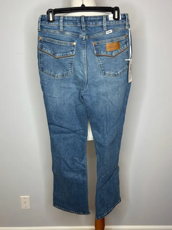 Wrangler- High Rise Bold Boot Blue Jeans - Image 2