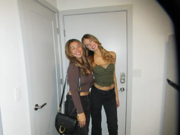 Hello Molly Green crop top - Image 3
